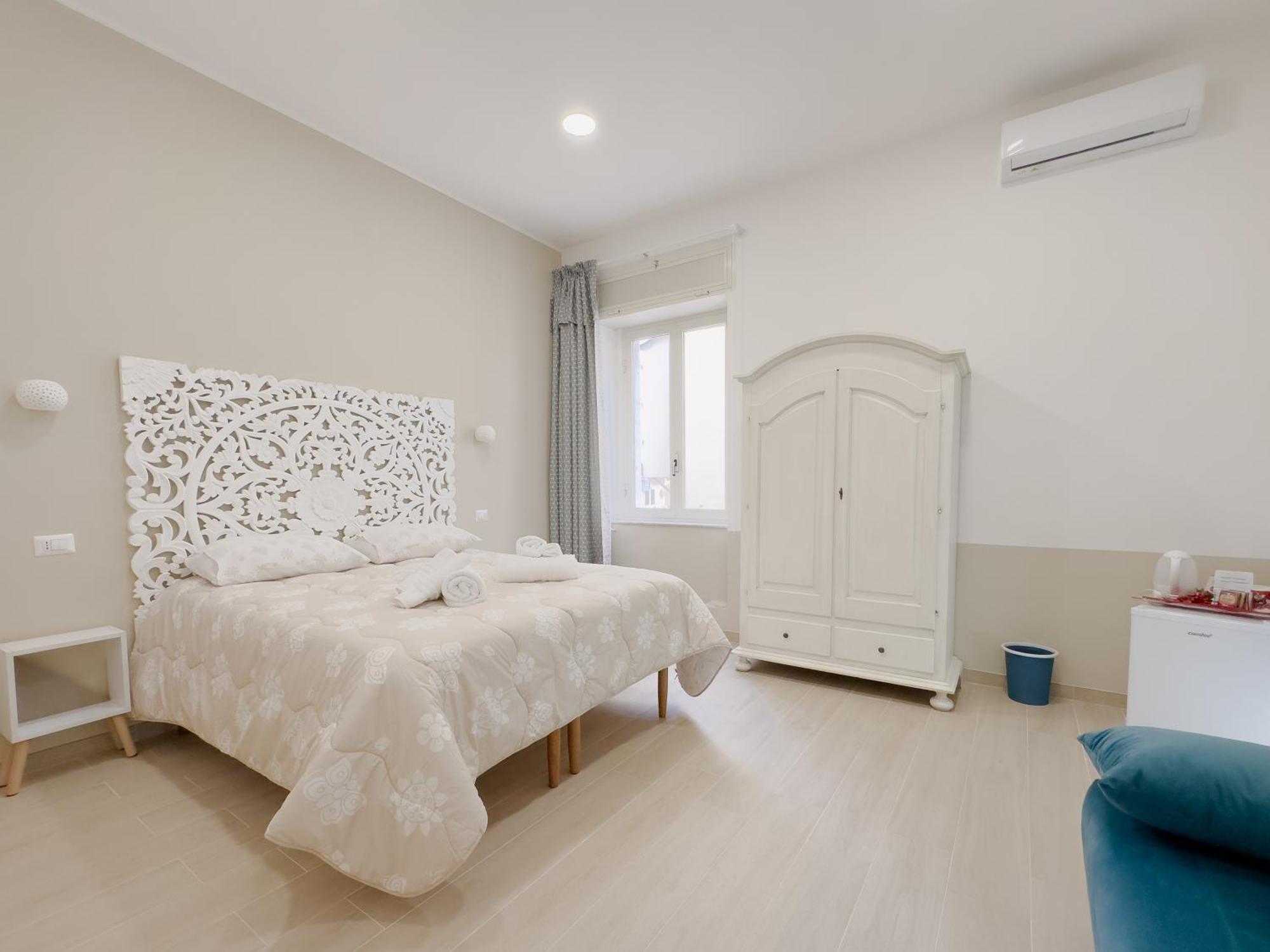 Real Poggio Hotel Naples Exterior photo